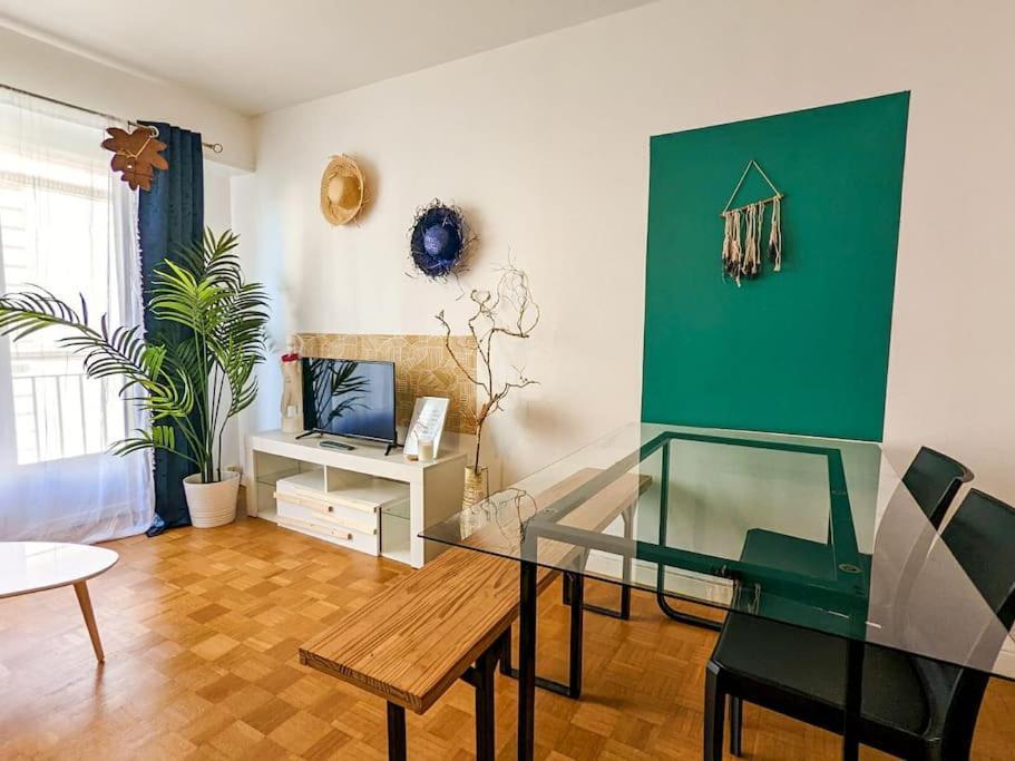 Cosy Spring 2Ch - Place Verdun - Stationnement Gratuit Pau Bagian luar foto